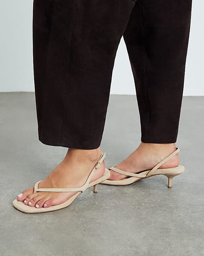 Beige Suede Toe Thong Heeled Sandals