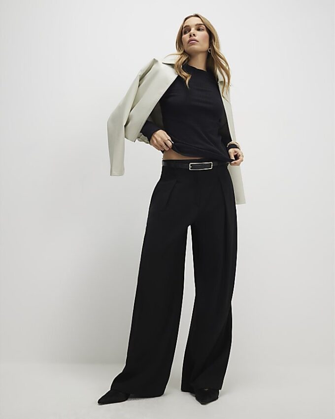 Black Button Shoulder Rib Top
