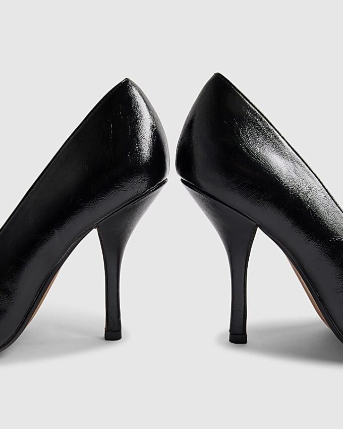 Black Long Chisel Toe Court Heels