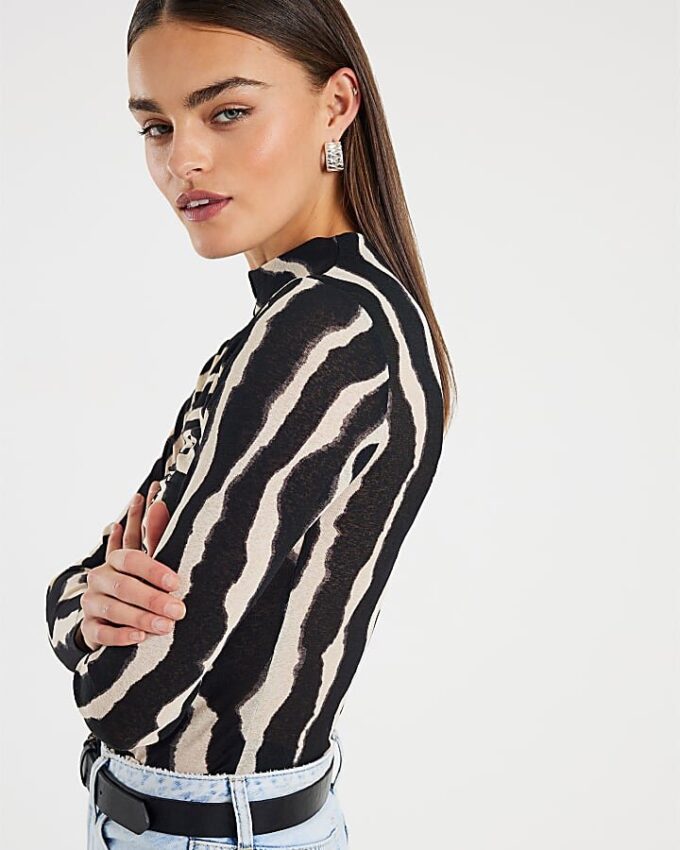 Black Ruched Wavy Print Mesh Top