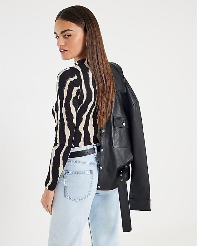 Black Ruched Wavy Print Mesh Top