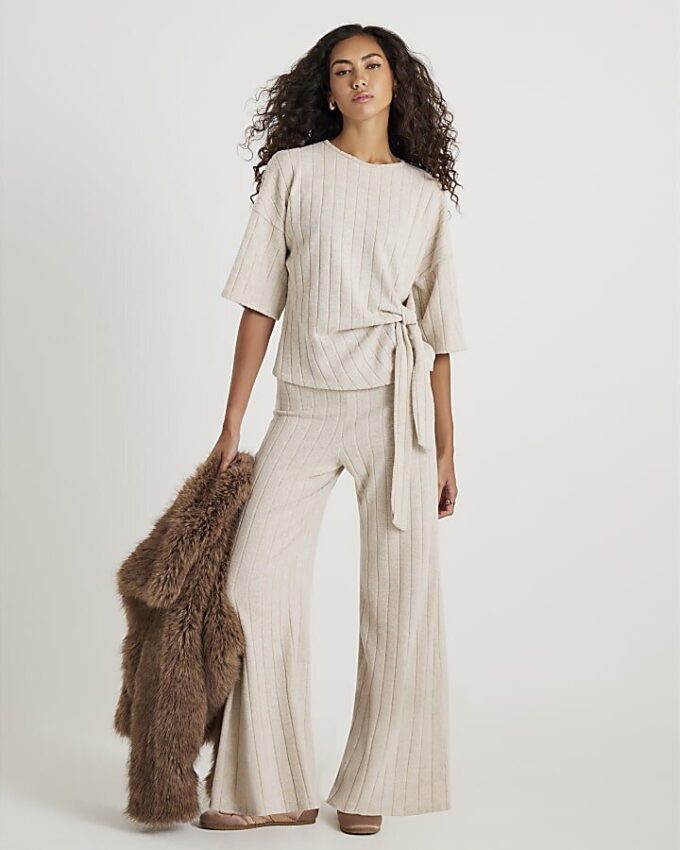 Cream Short Sleeve Wide Ribbed Knot Side Top