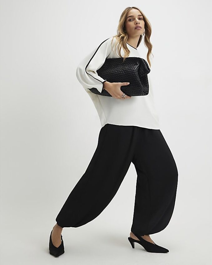 Cream Tipped Batwing Sleeve Top